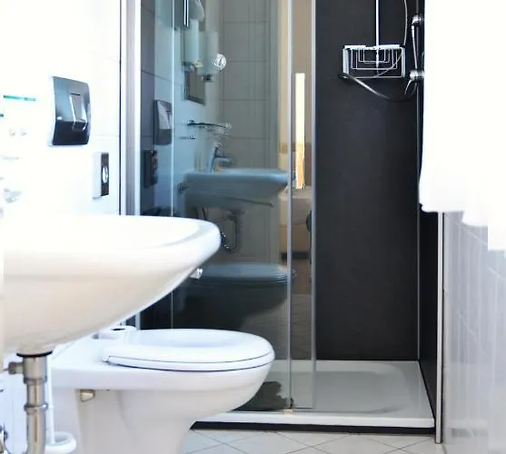 Vendégház Hotel-garni 'zum Weinkrug' 3*