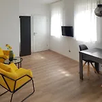Hotel-garni 'zum Weinkrug' Πανσιόν 3*
