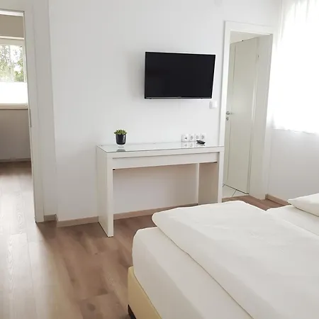 Guest house Hotel-garni 'zum Weinkrug' Sommerhausen